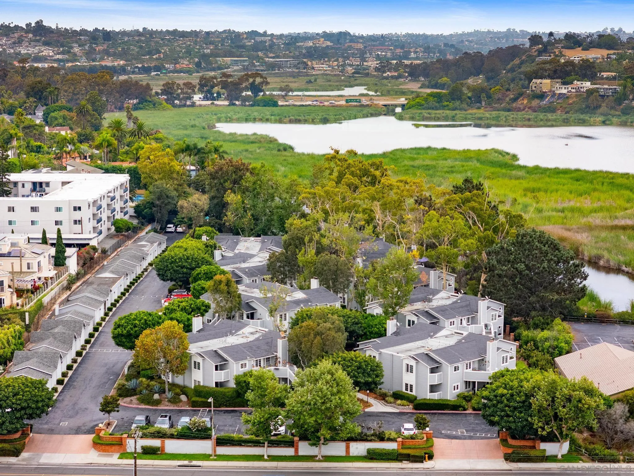 https://cdn.realtyfeed.com/cdn/127/250037626/18f7ed2ed32f95bc8de4f5c67becbf4e.webp