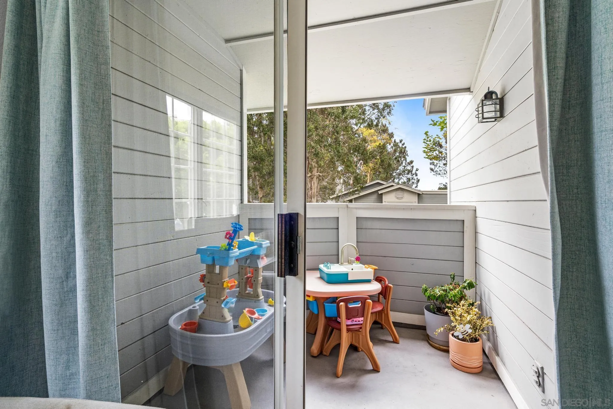 https://cdn.realtyfeed.com/cdn/127/250037626/538bdd6d554636c354b9583691ab5b84.webp