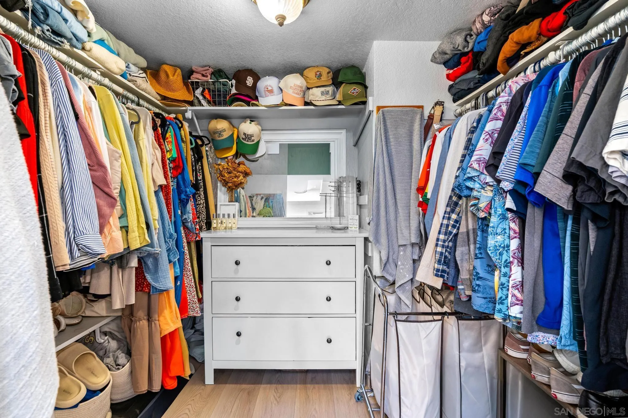 https://cdn.realtyfeed.com/cdn/127/250037626/903d49b2df535fc1459b48ede6c2ff65.webp