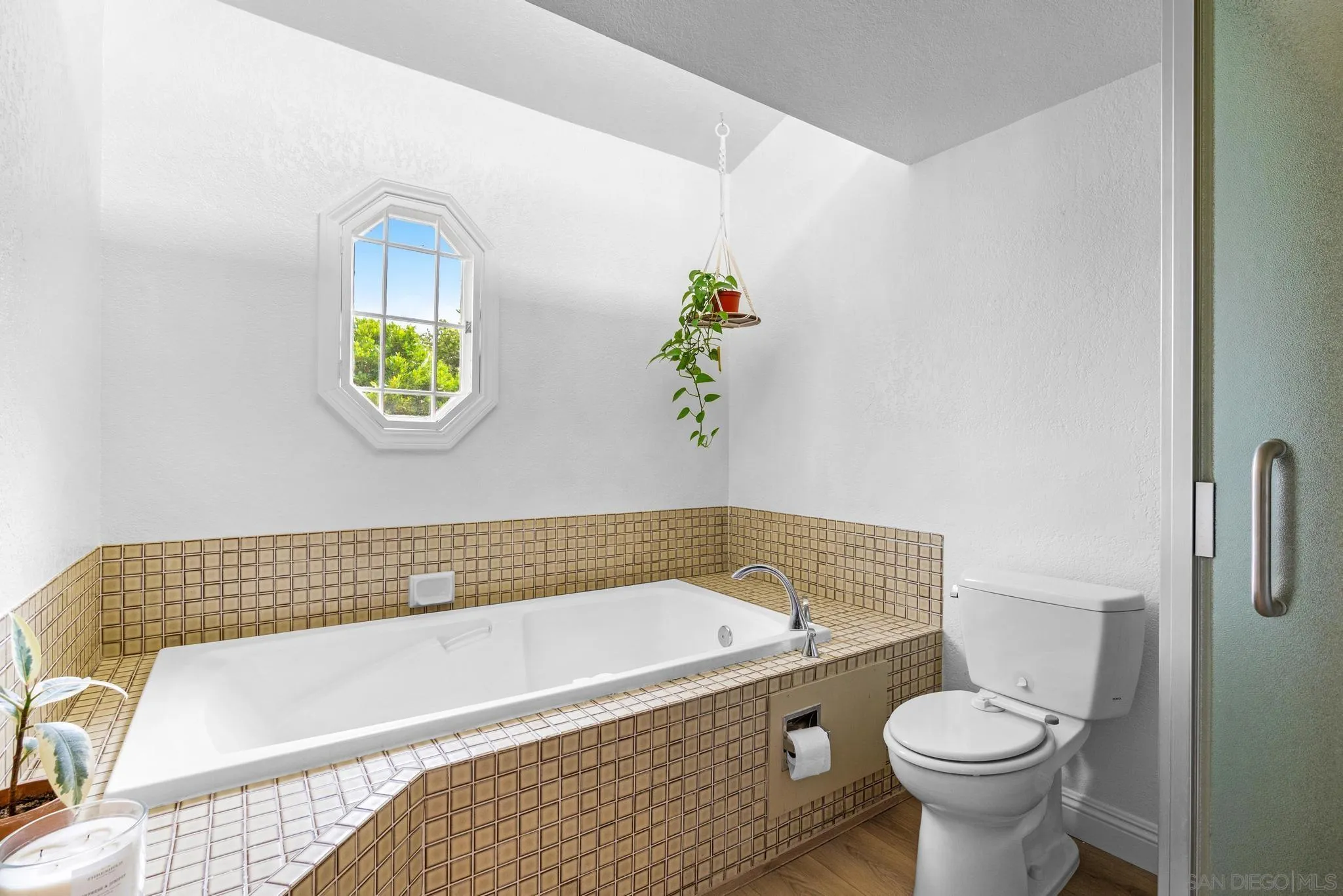 https://cdn.realtyfeed.com/cdn/127/250037626/a3f4840bf6e67f1dfee8f857ad82373e.webp