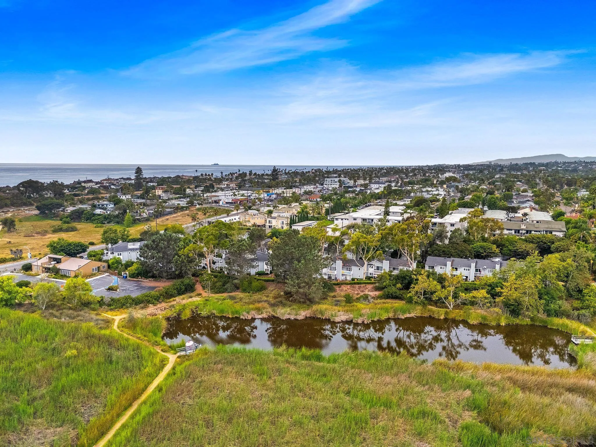 https://cdn.realtyfeed.com/cdn/127/250037626/b328038459971082529053241bb224b2.webp