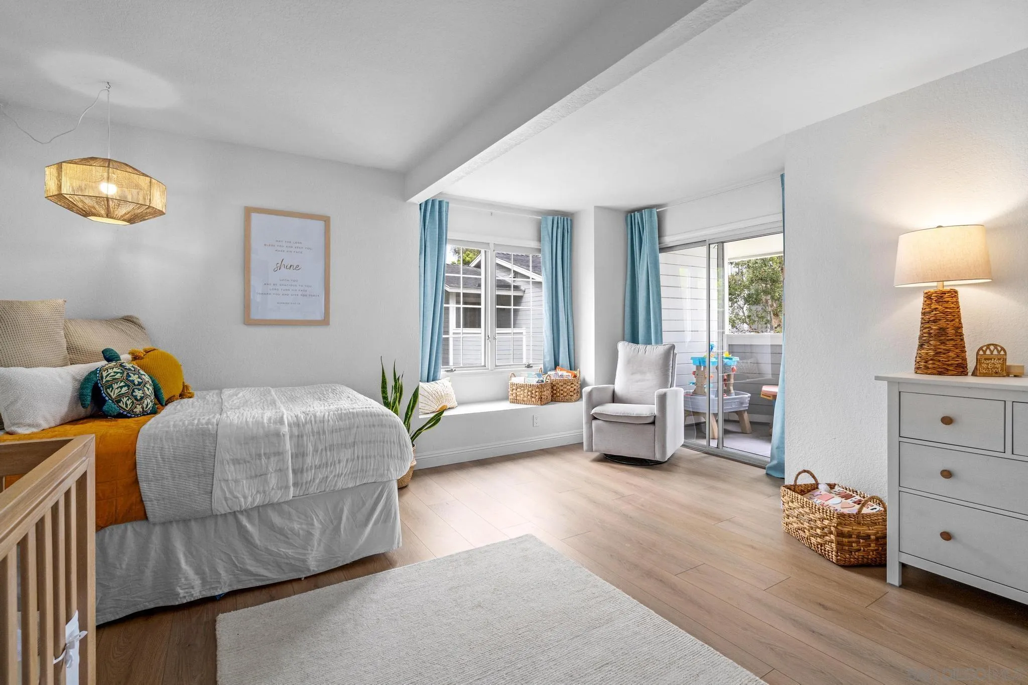 https://cdn.realtyfeed.com/cdn/127/250037626/d7f2a0d2b86c4ff246cbcc47b8025e41.webp
