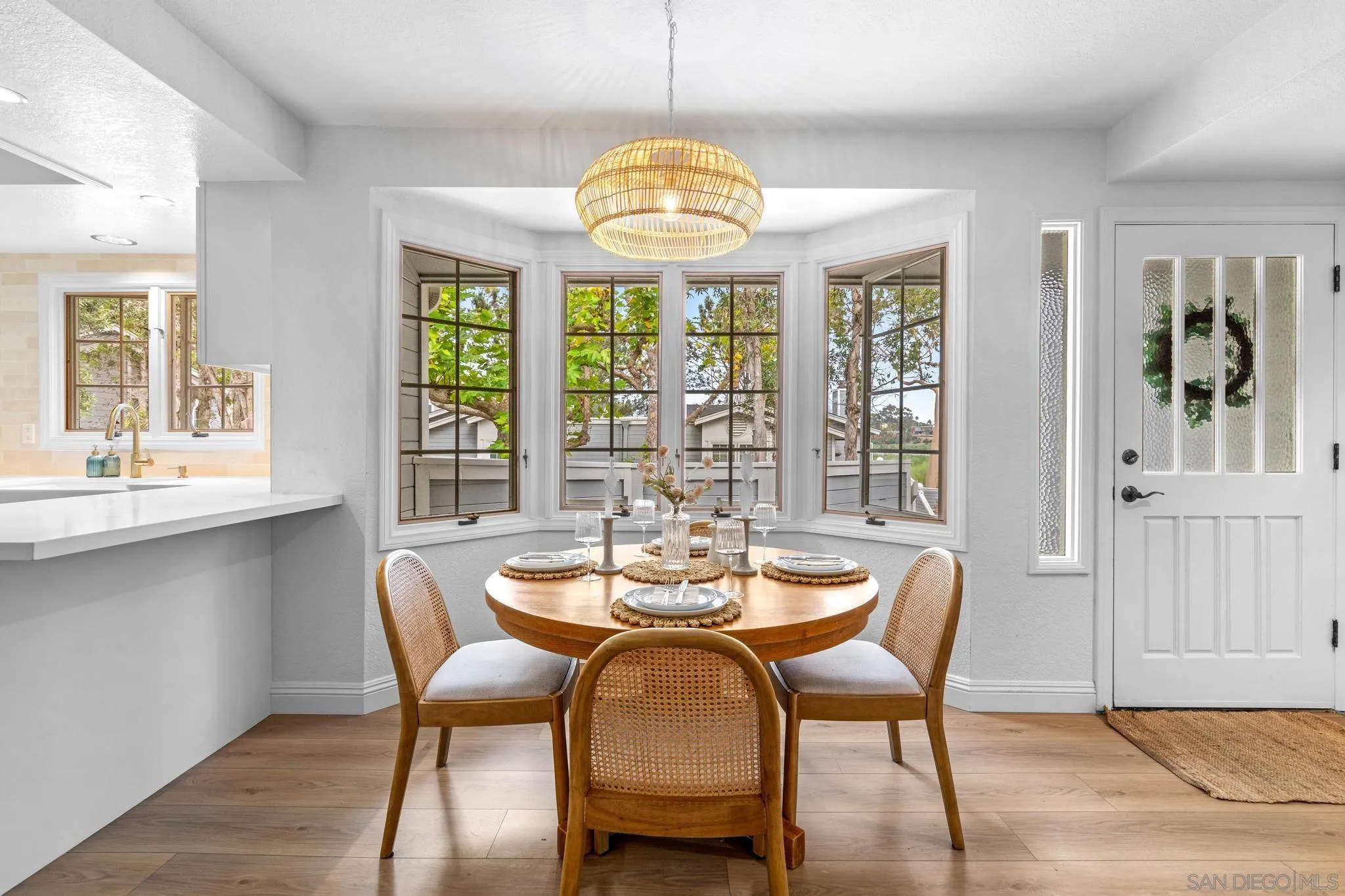 https://cdn.realtyfeed.com/cdn/127/250037626/db4f8ec98ec39c79ecc946f71fd04a23.webp