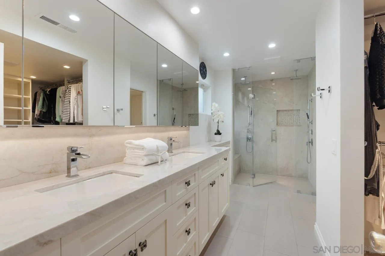 https://cdn.realtyfeed.com/cdn/127/250037627/089f49a85a2d6f3cf44c17b7eceff232.webp