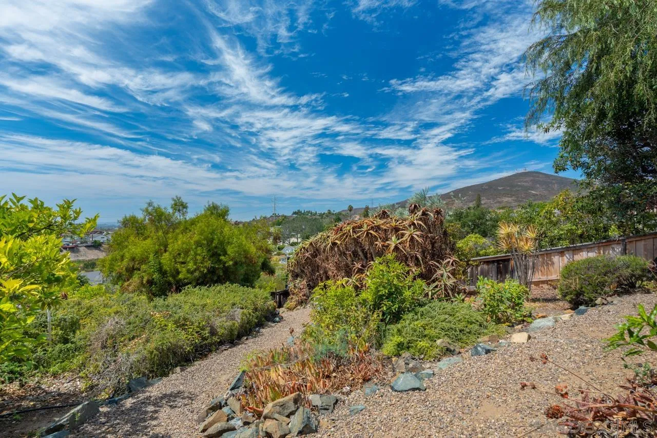 https://cdn.realtyfeed.com/cdn/127/250037627/3a0d52907b64b7a1be07a7506410173a.webp