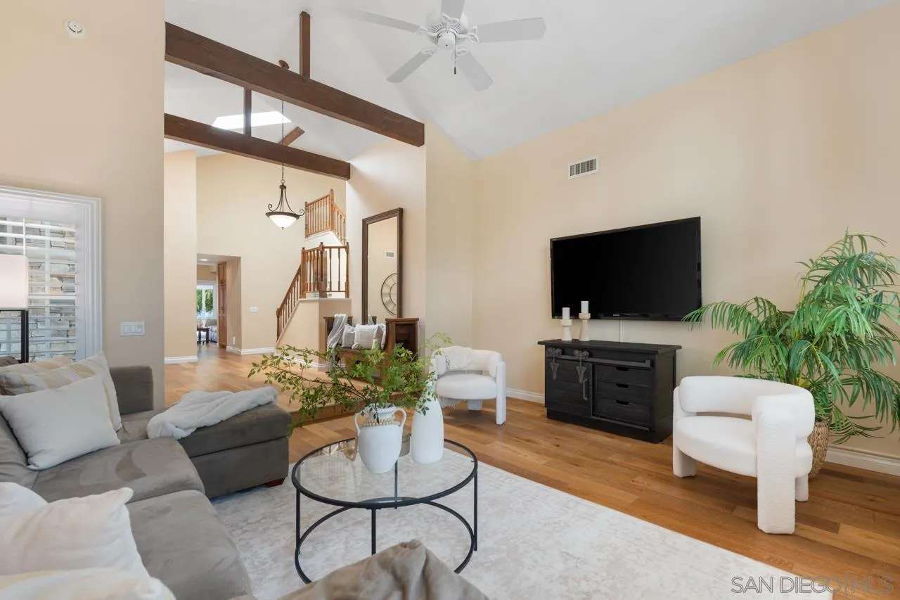 https://cdn.realtyfeed.com/cdn/127/250037627/8fcce0e52552f6cddee083dc6ad79b36.webp
