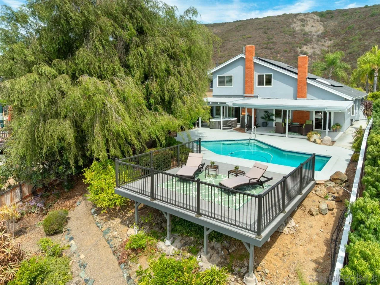 https://cdn.realtyfeed.com/cdn/127/250037627/a164531191e45eee1ec8062c48ccafa4.webp