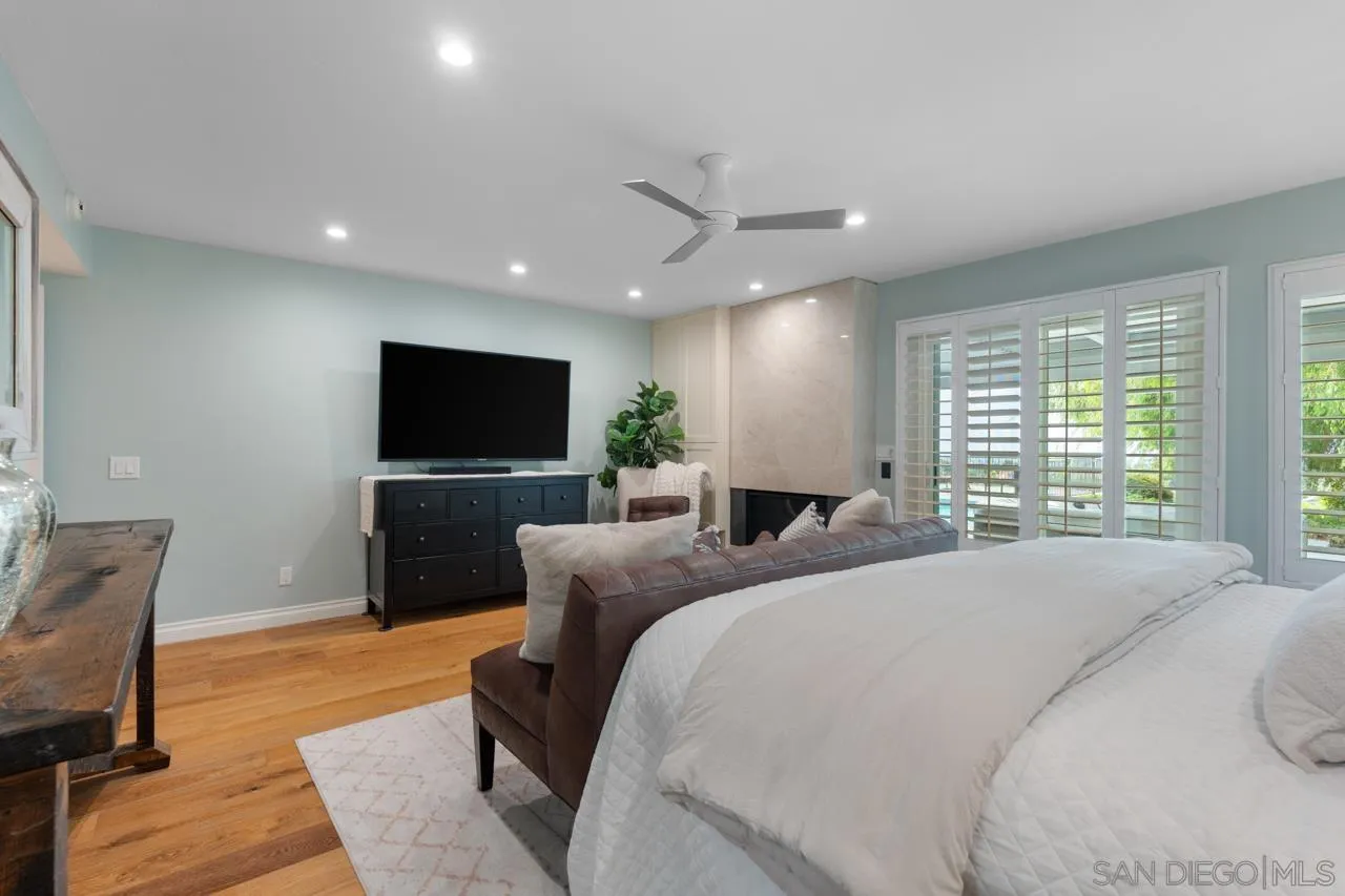 https://cdn.realtyfeed.com/cdn/127/250037627/a8e259b724c708a63f704d600d3ec3bd.webp