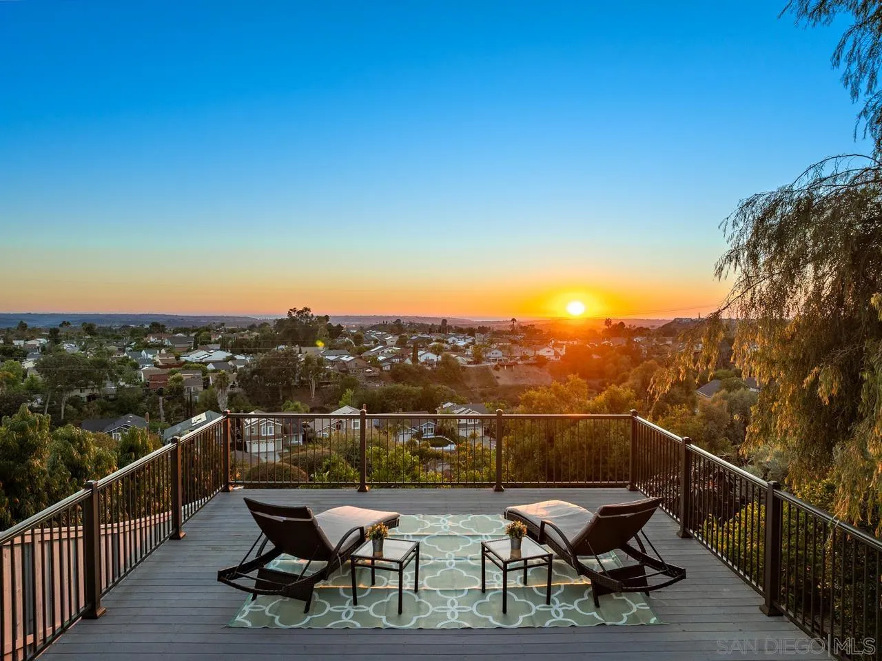 https://cdn.realtyfeed.com/cdn/127/250037627/d71c102f076bd548e53845416bedf30d.webp