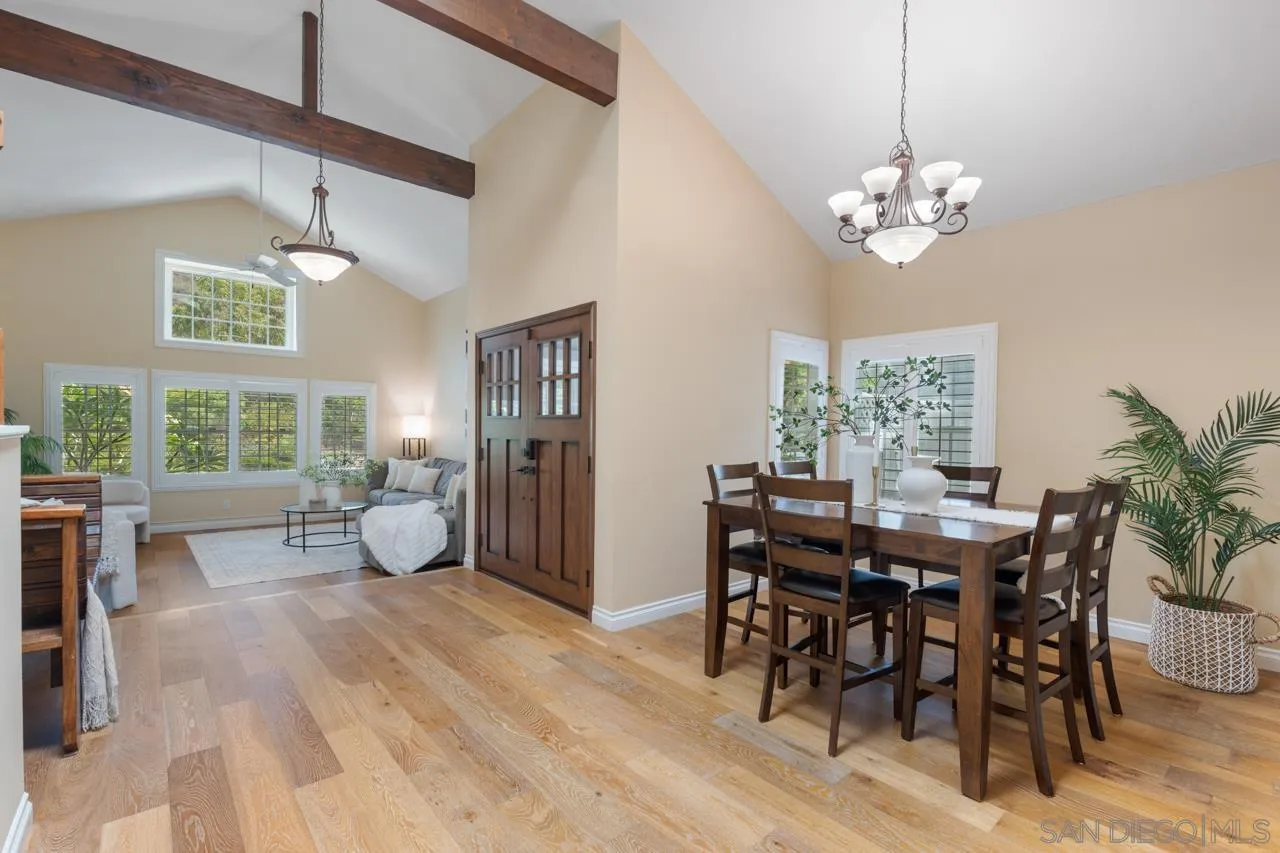 https://cdn.realtyfeed.com/cdn/127/250037627/f0f3227dc47b40edb2655f256269c442.webp