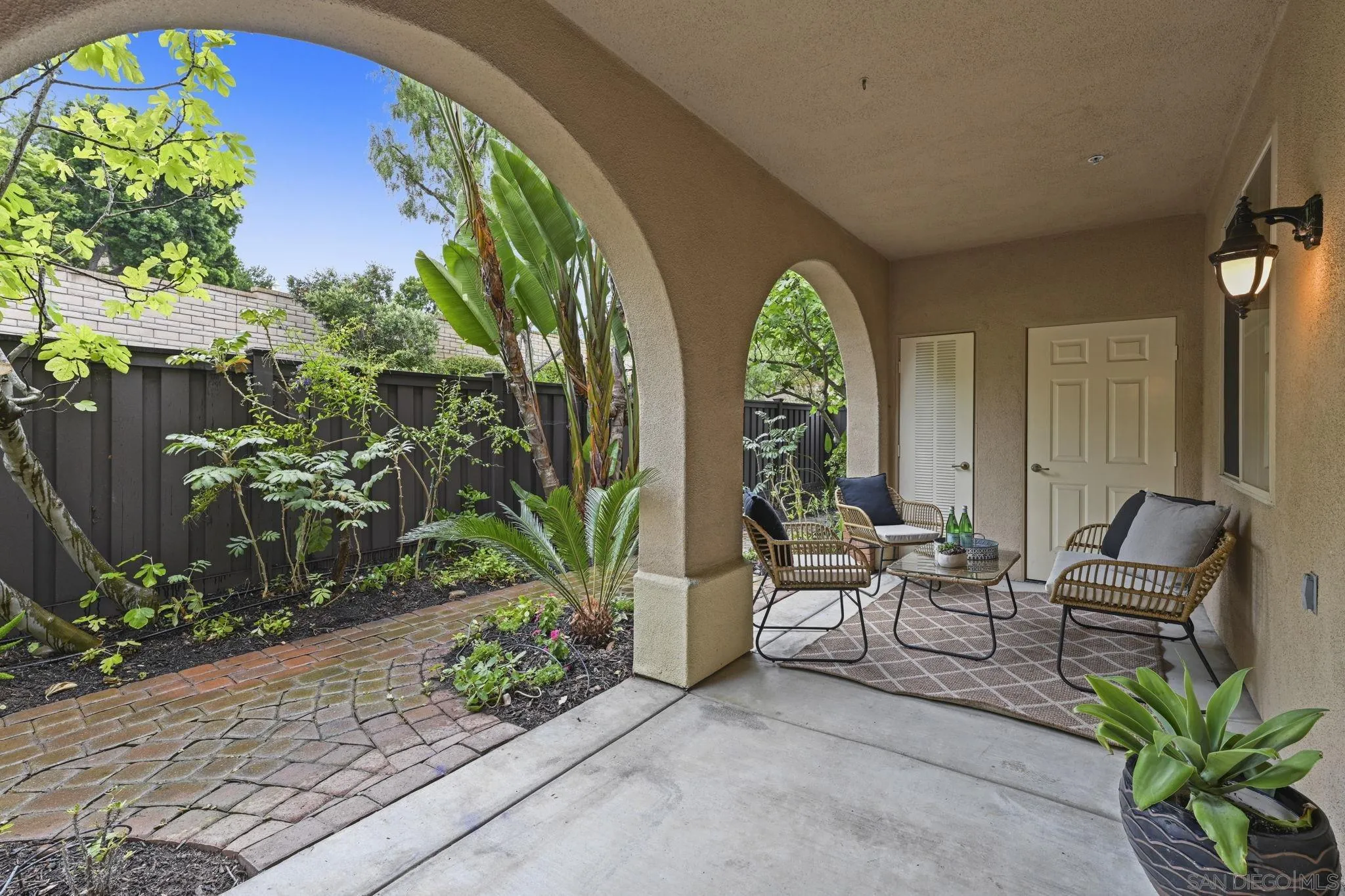 Photo #5: 250037628 Listing 