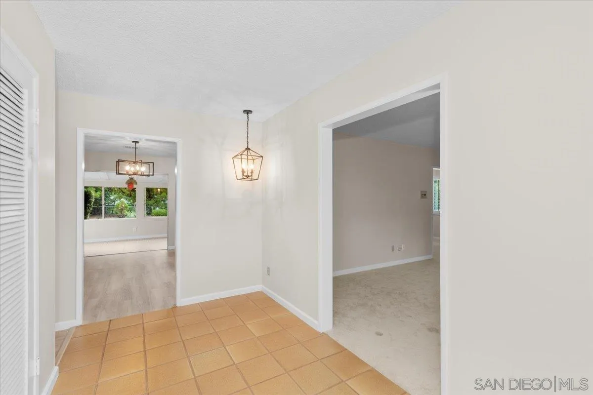 https://cdn.realtyfeed.com/cdn/127/250037629/747f23974d49c7d82b0c244b4b4ebfe0.webp