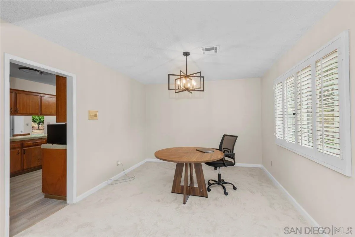 https://cdn.realtyfeed.com/cdn/127/250037629/bc0dddab6446c04ecd3923ab824a0a30.webp