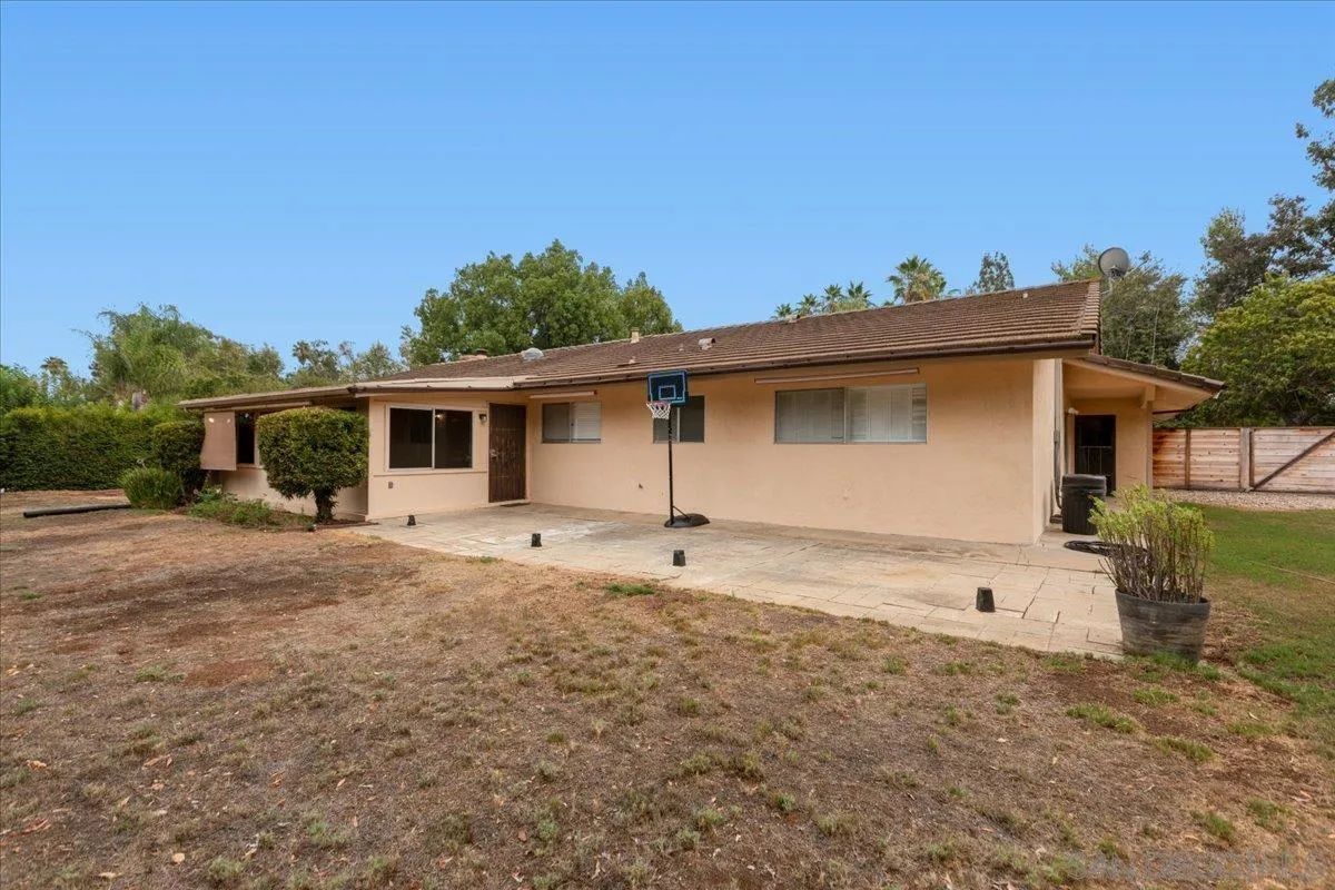 https://cdn.realtyfeed.com/cdn/127/250037629/d482b621cd923644148b01d9298d819e.webp