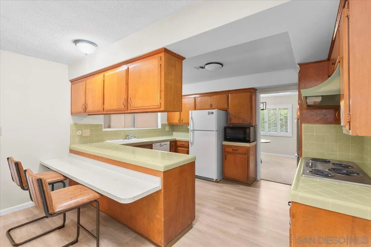 https://cdn.realtyfeed.com/cdn/127/250037629/ed34c6b8edab73c8a26f4a2a4430ca23.webp
