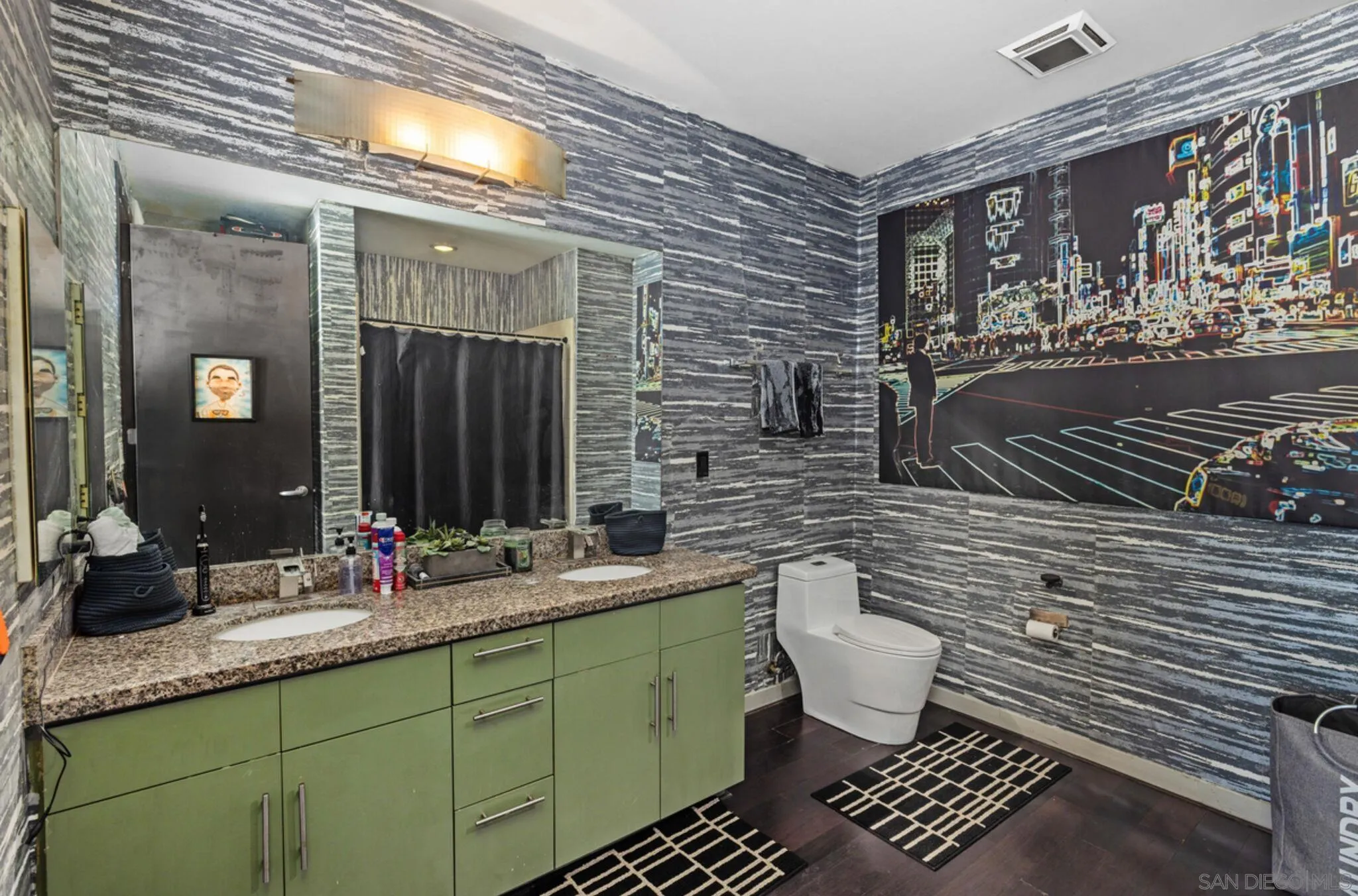 Photo #4: 250037631 Listing 