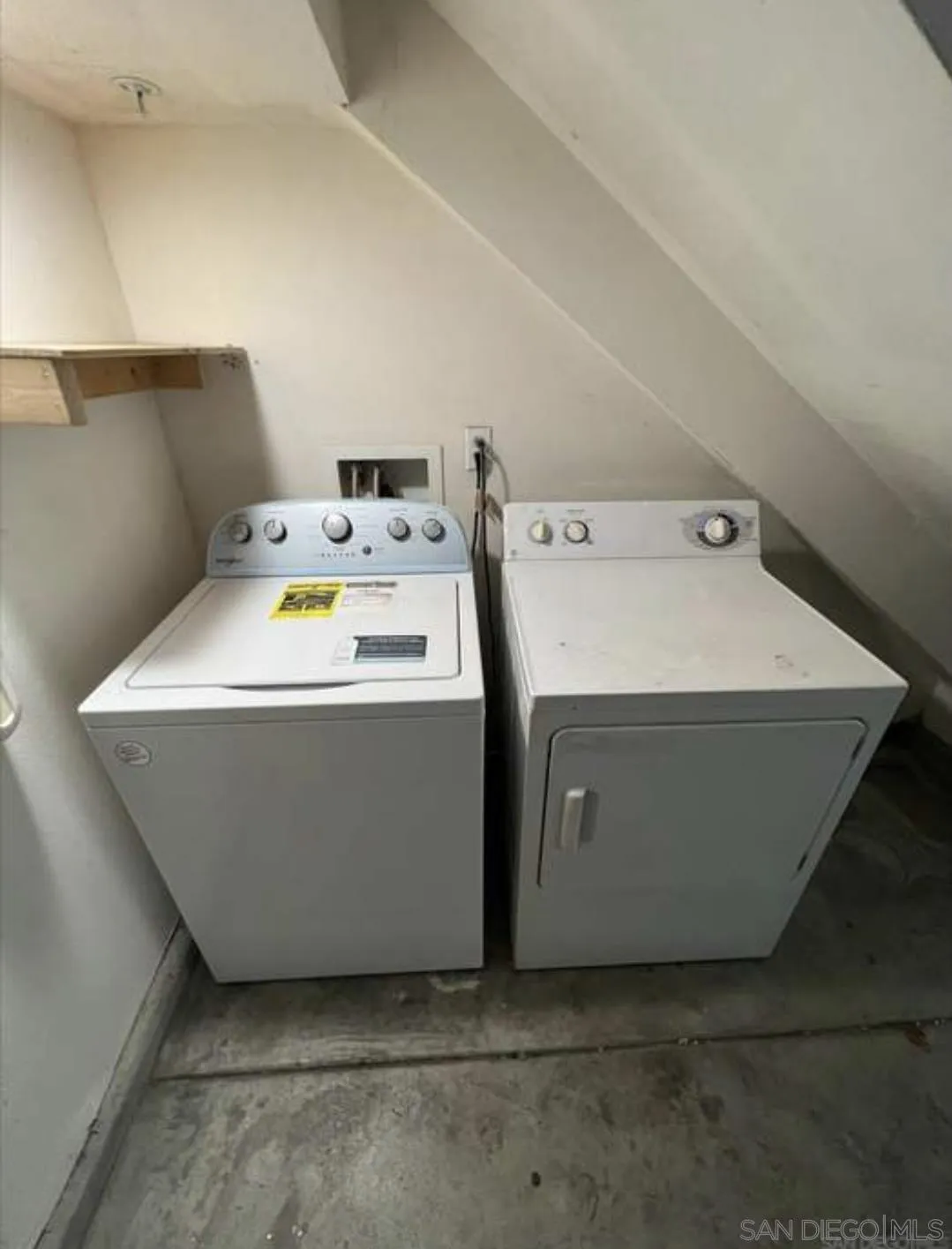 https://cdn.realtyfeed.com/cdn/127/250037636/ae14aafb9ab5e8928b76e108d15fb44f.webp