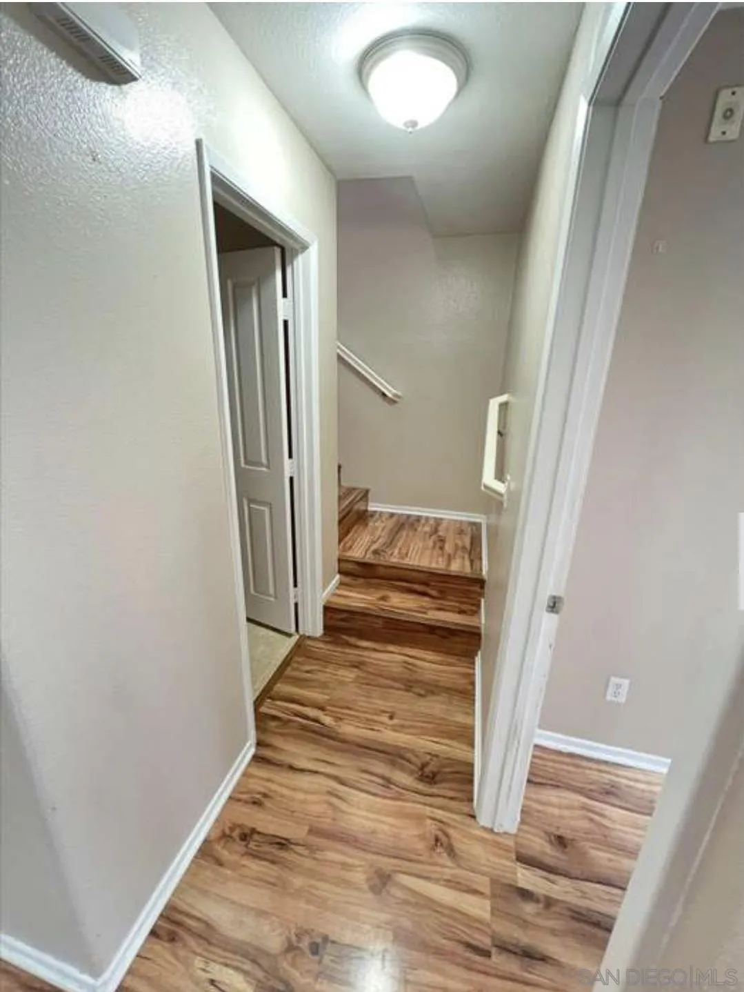 https://cdn.realtyfeed.com/cdn/127/250037636/e0065b483e9c169a1e5490a8257fb4d7.webp
