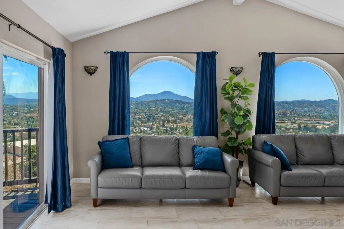 https://cdn.realtyfeed.com/cdn/127/250037639/2d644ee139de28fc660b7f4f0d56a86a.webp