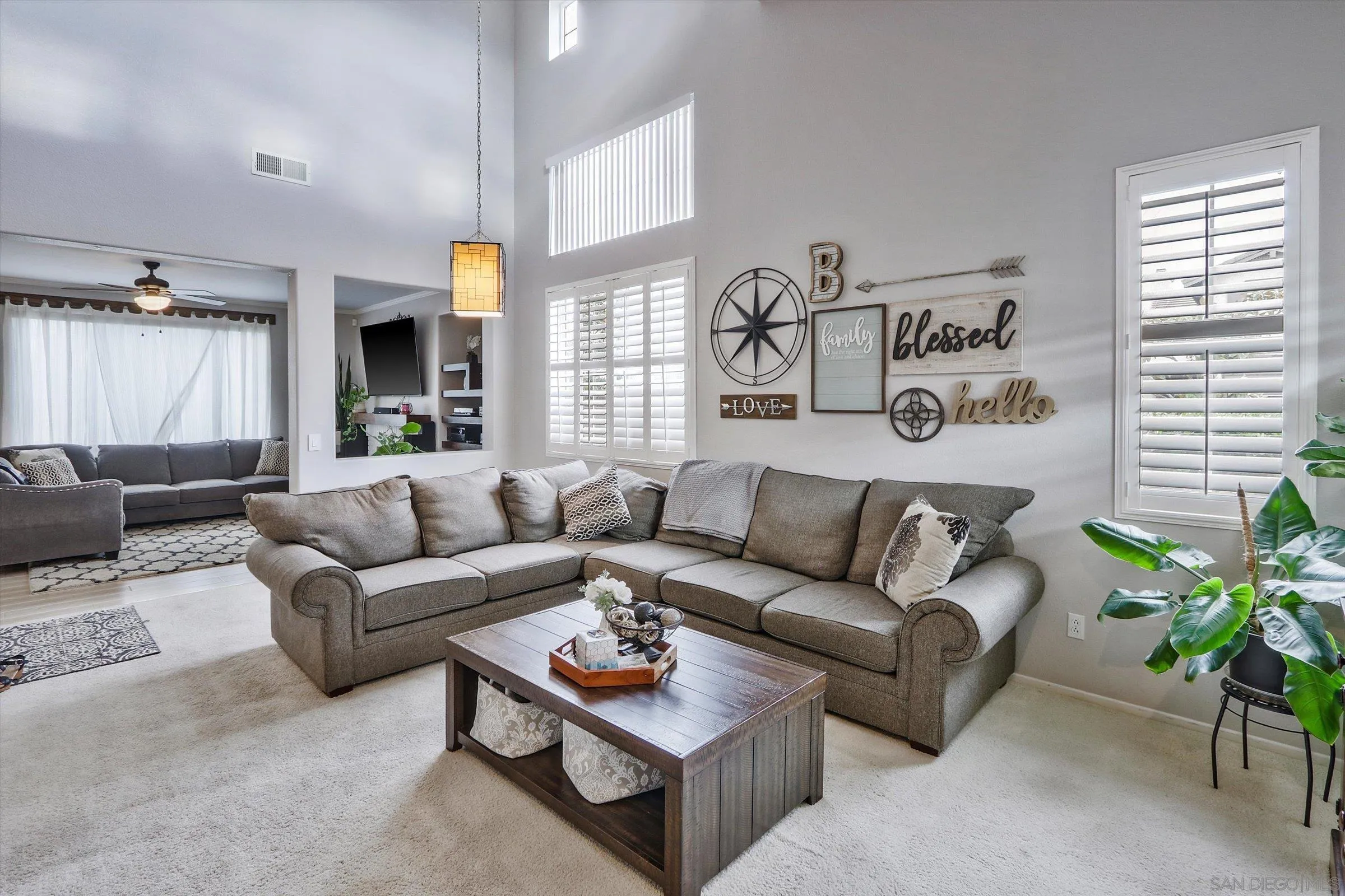 https://cdn.realtyfeed.com/cdn/127/250037641/048d902d14d0edf4422e7ab25973cdd0.webp