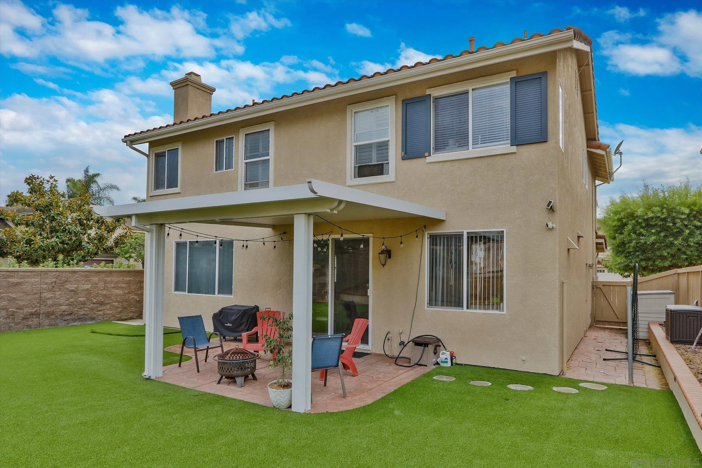 https://cdn.realtyfeed.com/cdn/127/250037641/122017bdd23ef2ebf9bc2ec971bd03d4.webp