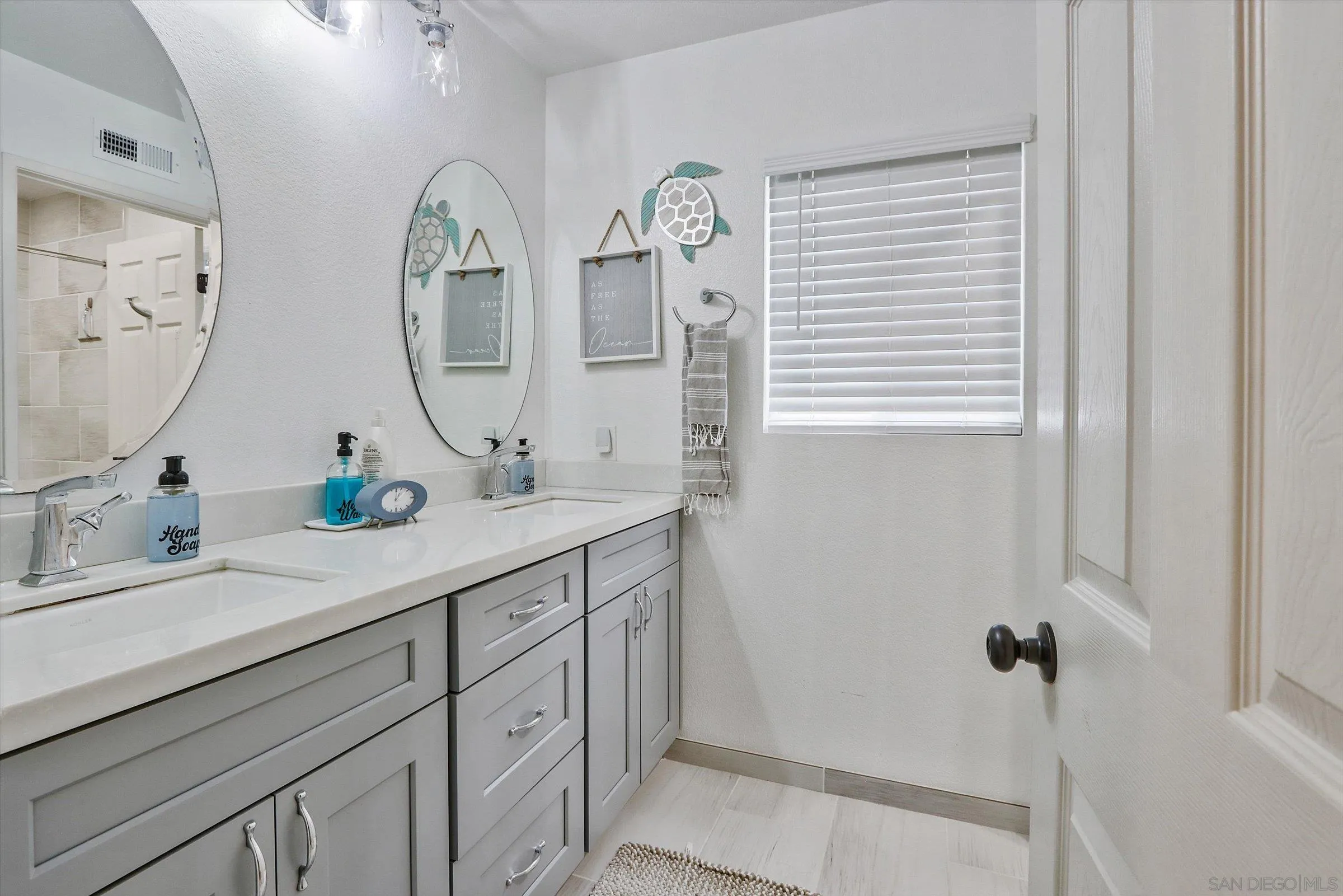 https://cdn.realtyfeed.com/cdn/127/250037641/fd19ad469b7aa89899e6e75c4b8a3a45.webp