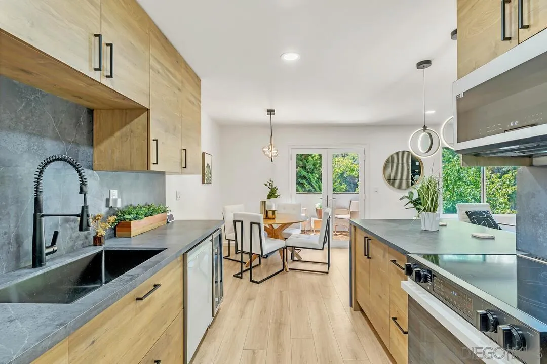 https://cdn.realtyfeed.com/cdn/127/250037642/2a9174011847028d8edc18e3d44f9c04.webp