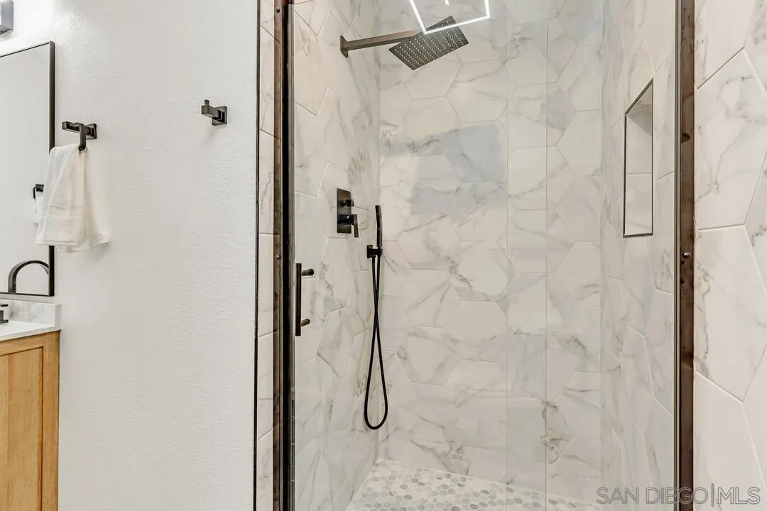 https://cdn.realtyfeed.com/cdn/127/250037642/9efdc146336908e23d9fd1feab620ae0.webp