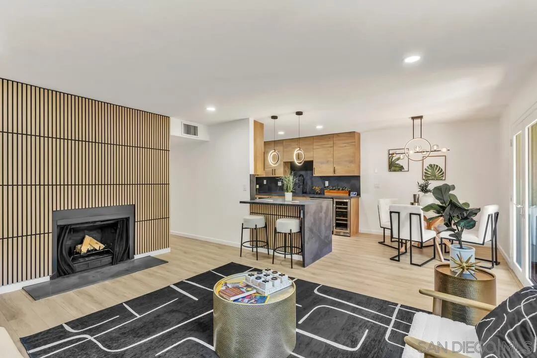 https://cdn.realtyfeed.com/cdn/127/250037642/d4e1443741f554047f3ae4c42cb19e3b.webp