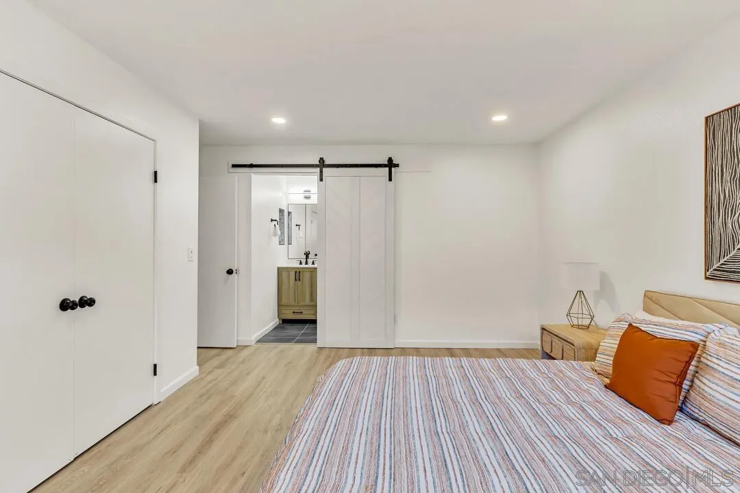 https://cdn.realtyfeed.com/cdn/127/250037642/ecf5c61dc94827ad474493d9282ec606.webp
