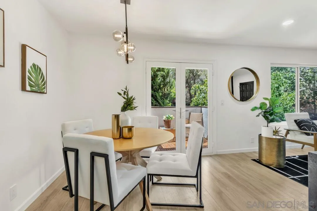 https://cdn.realtyfeed.com/cdn/127/250037642/f6bb4e2138af914bf43eacc7a205f391.webp
