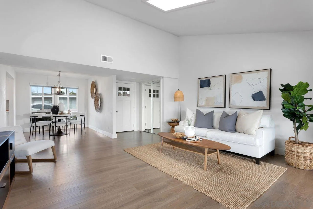 https://cdn.realtyfeed.com/cdn/127/250037644/41e3717c6c84326924adc147c4d62387.webp
