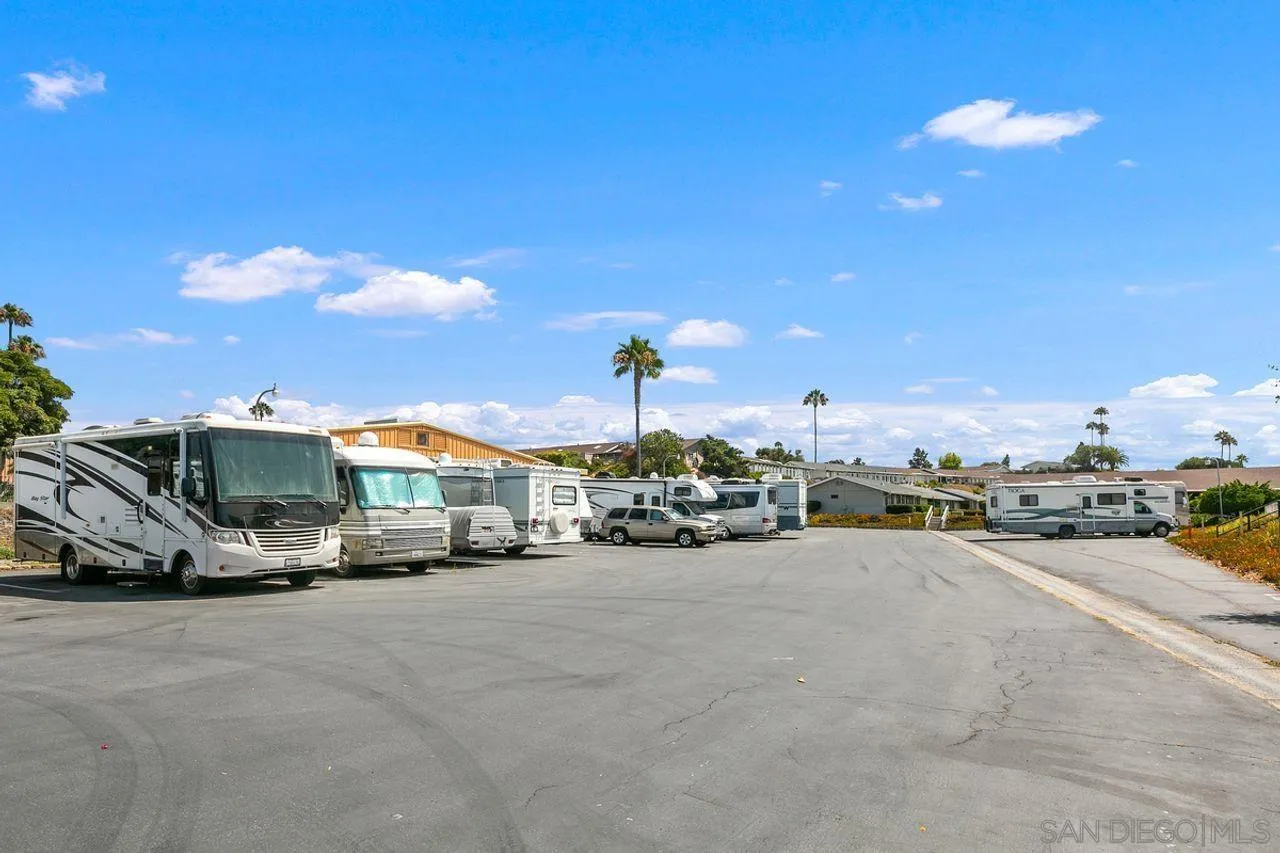 https://cdn.realtyfeed.com/cdn/127/250037644/4cacb28d5a8e0d170905f2f3a09f58b8.webp