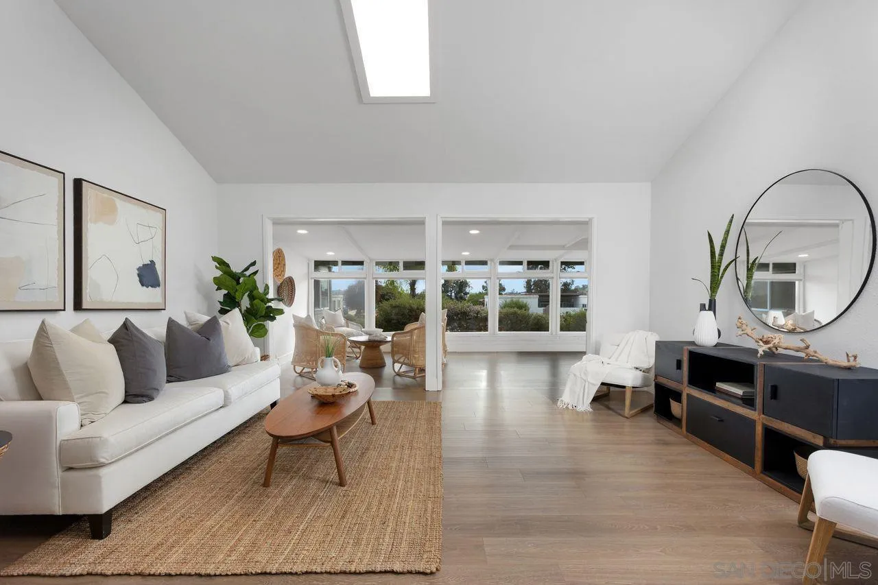 https://cdn.realtyfeed.com/cdn/127/250037644/9106bfe7377a09d6929922f651a1b038.webp