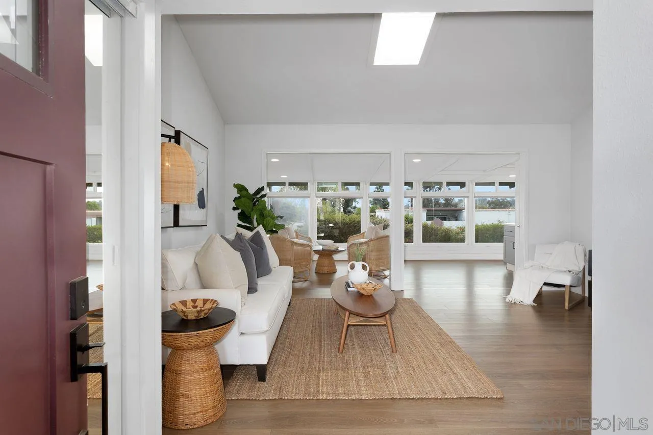https://cdn.realtyfeed.com/cdn/127/250037644/fdfb71e50fc7a916a64a76f9554eb820.webp