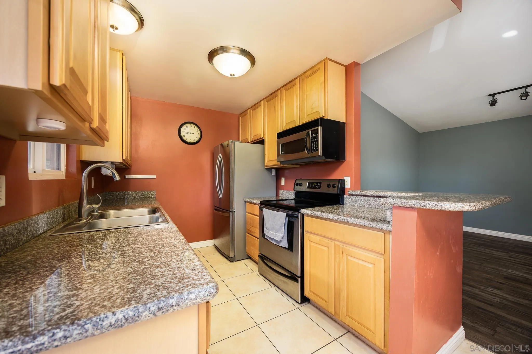 https://cdn.realtyfeed.com/cdn/127/250037648/b59b7b0caecd9880c7b107103399b8c4.webp