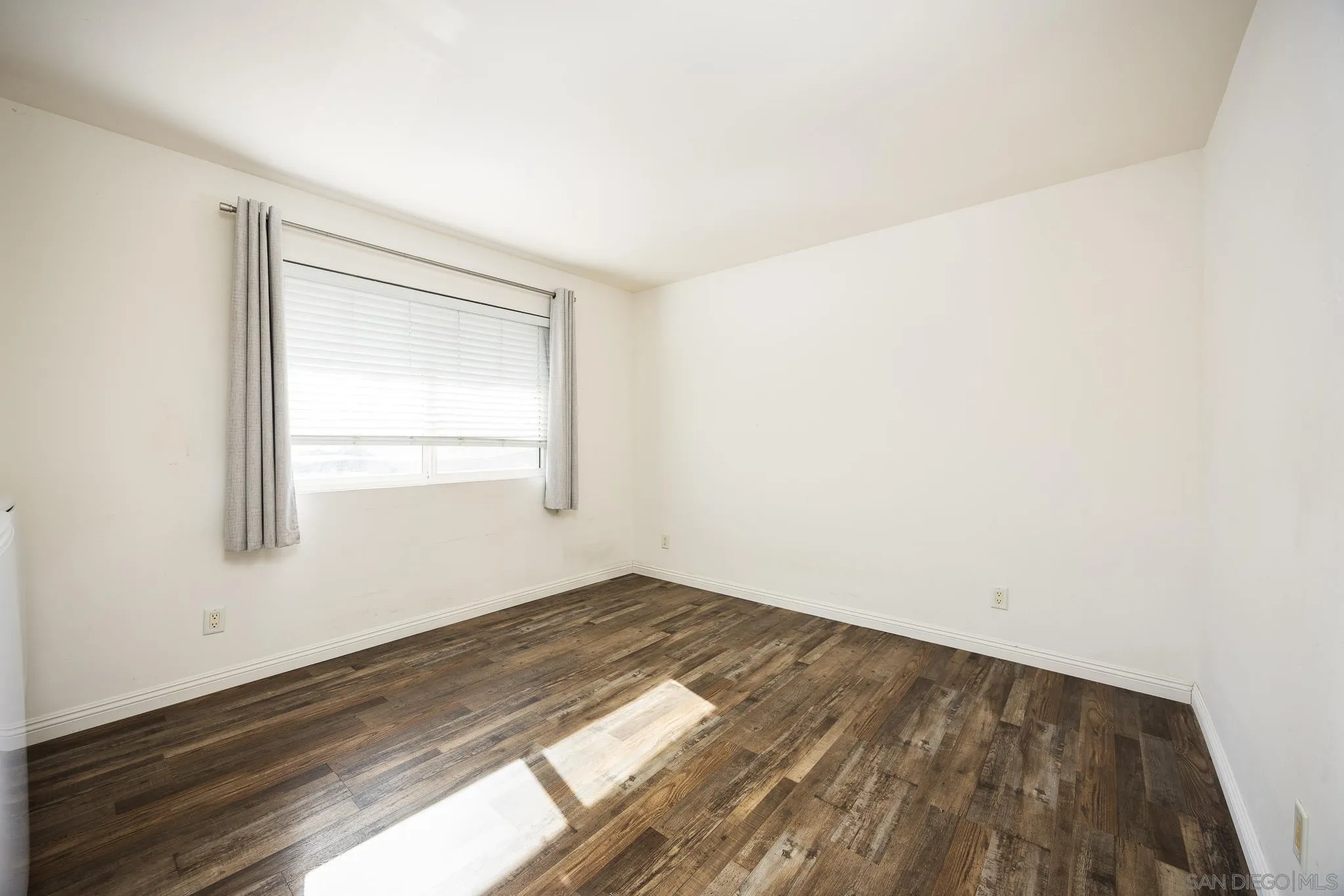 Photo #15: 250037648 Listing: Photo #15