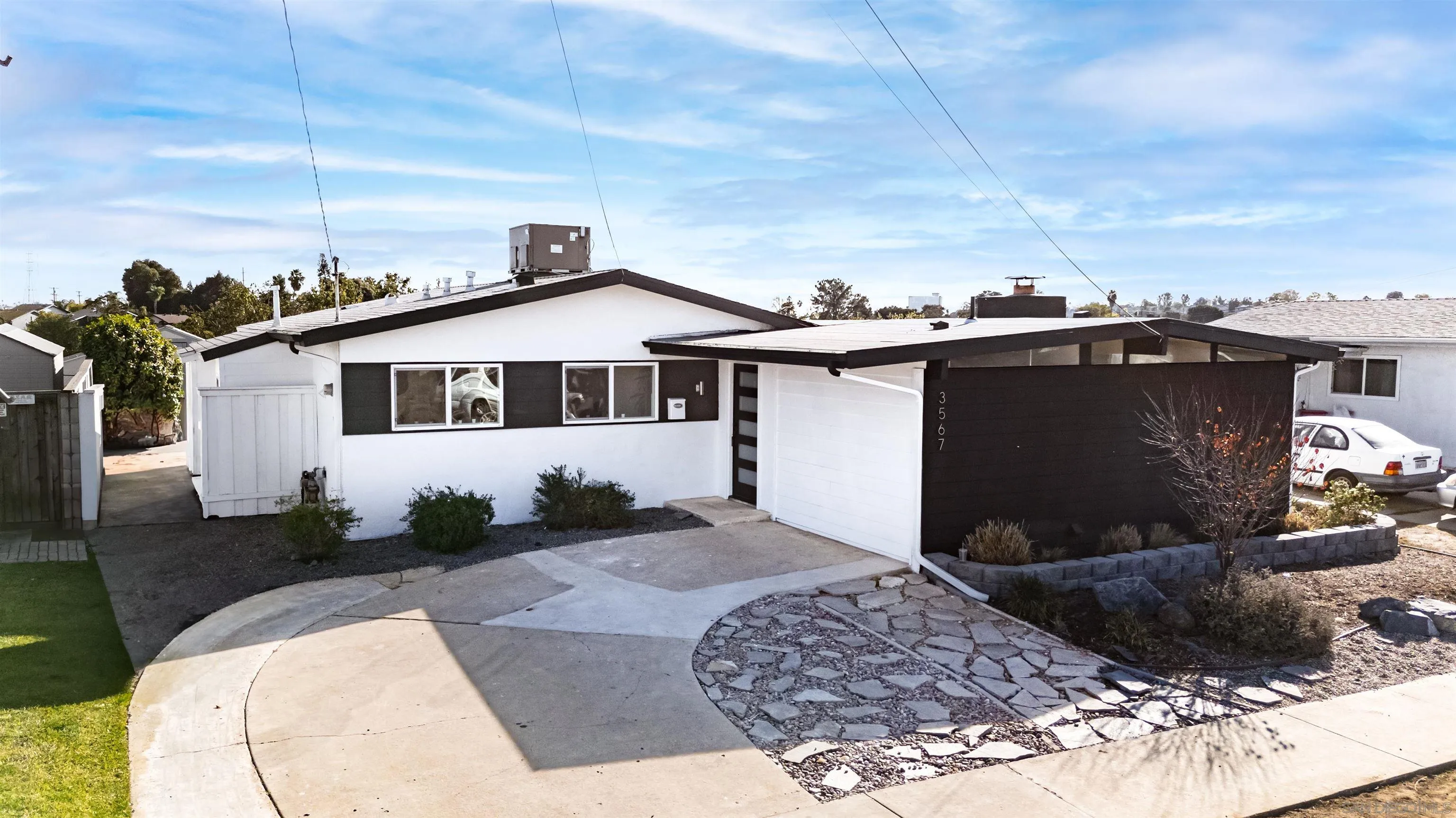 https://cdn.realtyfeed.com/cdn/127/250037649/f5f36829fbafec99cc6ba056e48d3175.webp