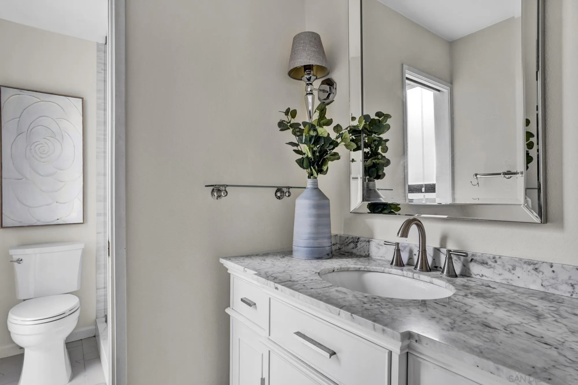 https://cdn.realtyfeed.com/cdn/127/250037654/0c63dede301d67b519f90d9774878fd3.webp