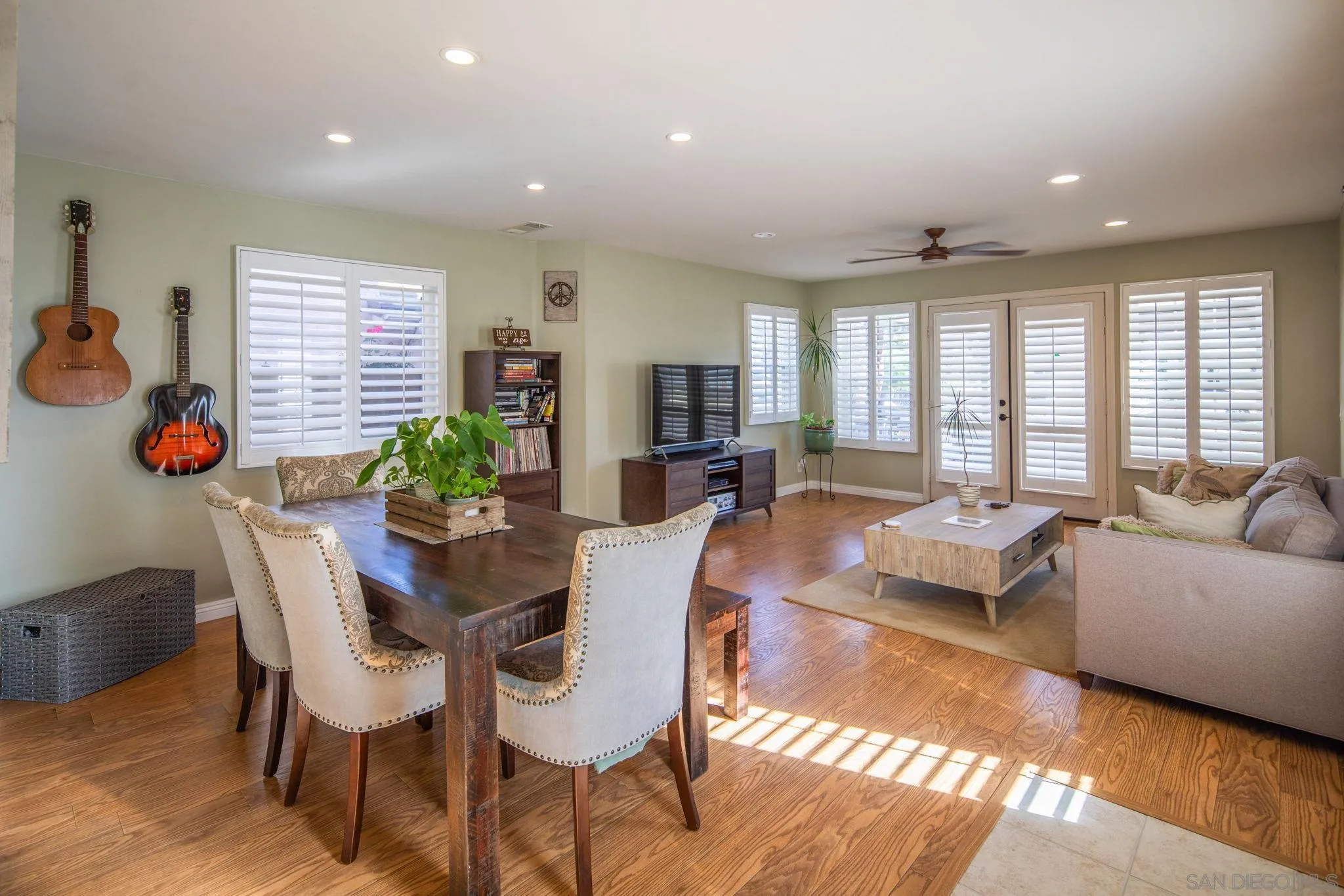 https://cdn.realtyfeed.com/cdn/127/250037655/004c31a6f3960773de50dbf0351c9b73.webp