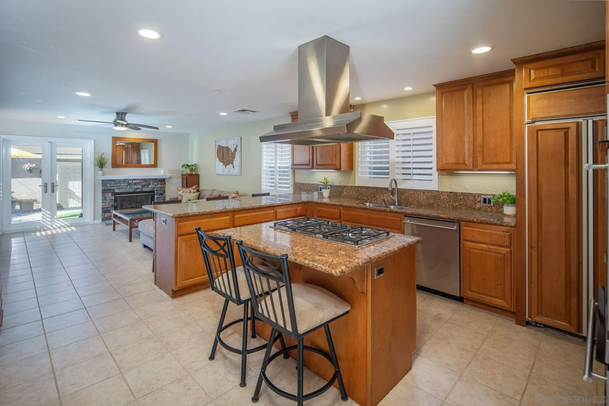 https://cdn.realtyfeed.com/cdn/127/250037655/05d070bdfd8f081505948e5f6b0a0fdd.webp