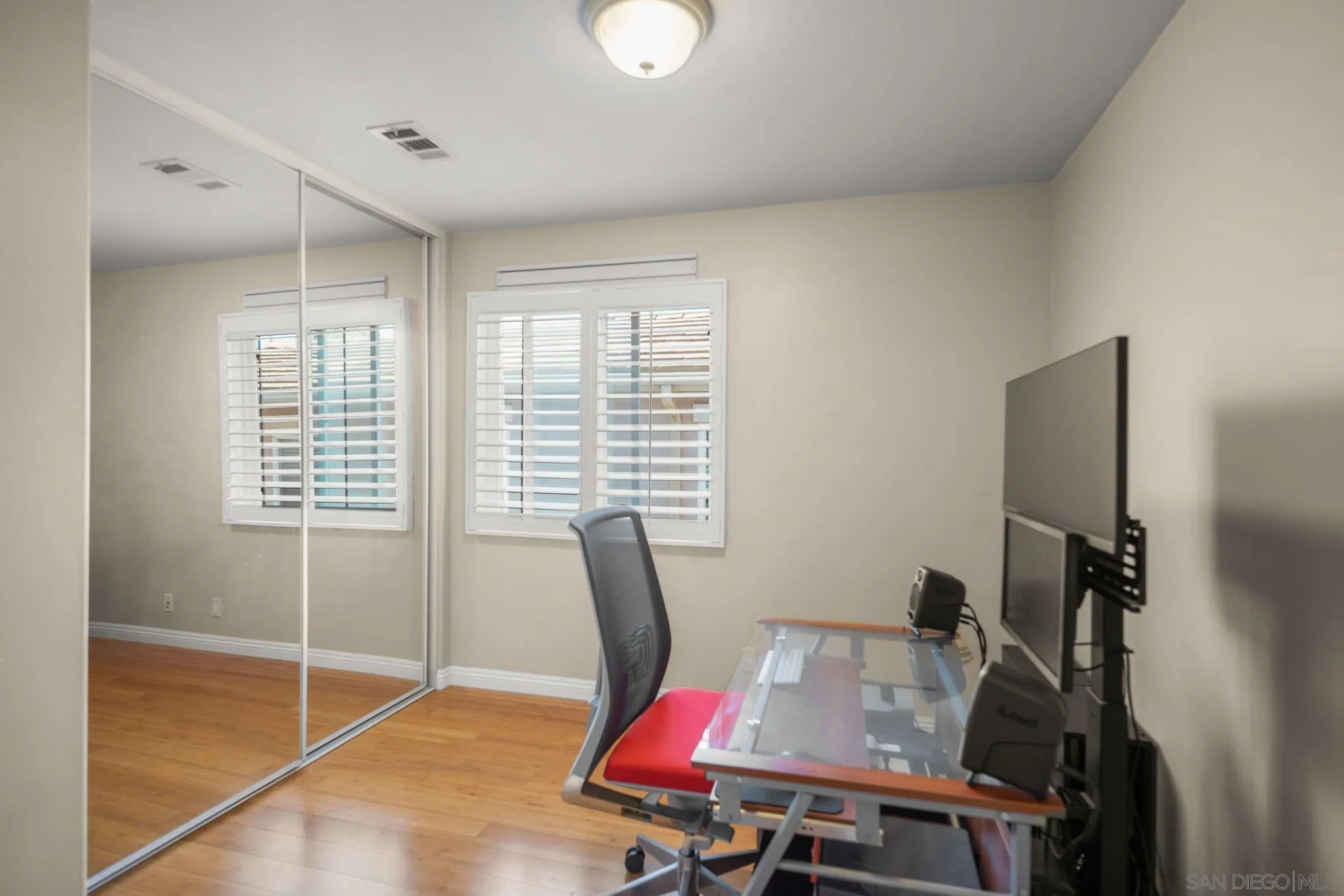 https://cdn.realtyfeed.com/cdn/127/250037655/32a495fdbafdaa751d986e9f6f0ffe82.webp