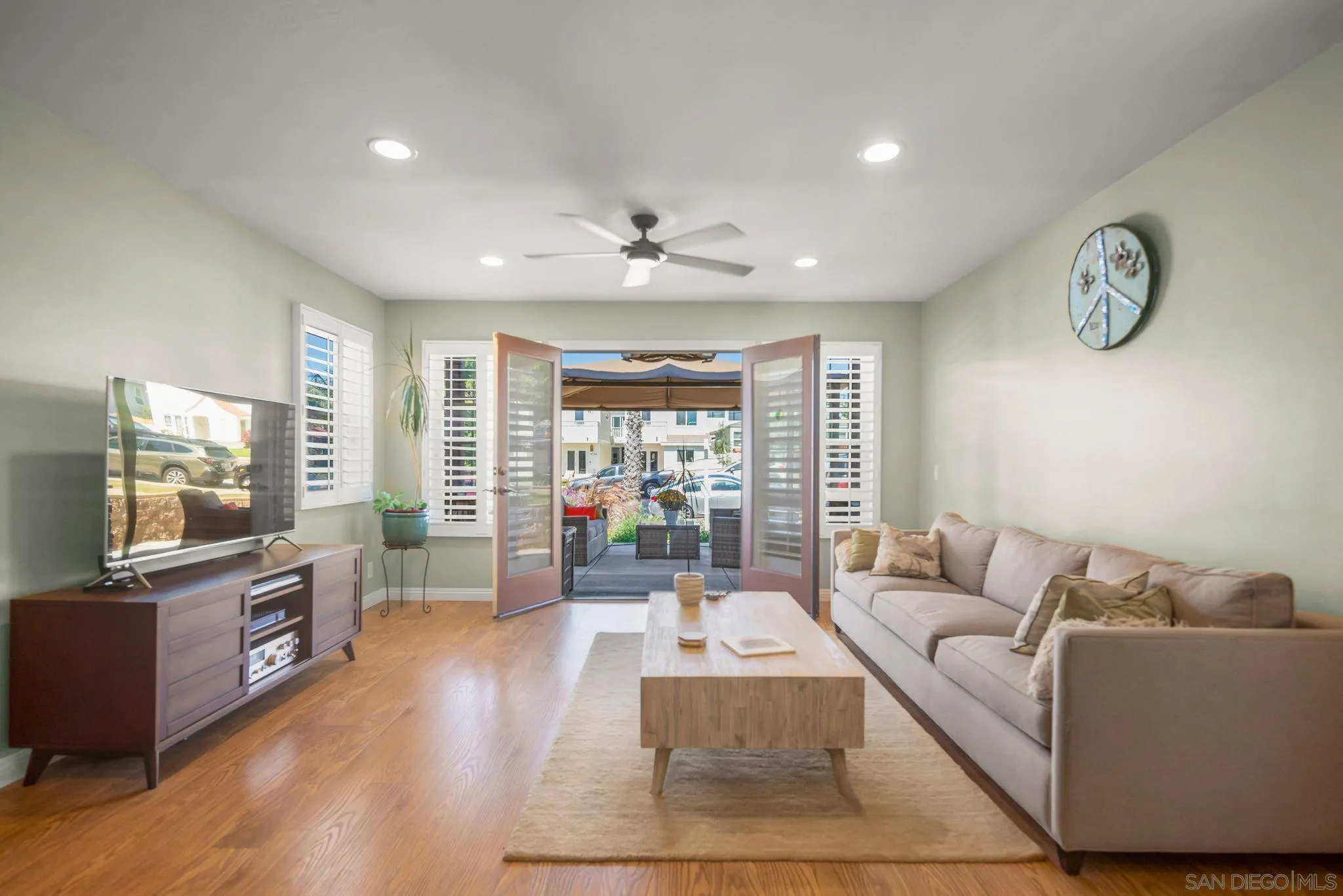 https://cdn.realtyfeed.com/cdn/127/250037655/4005191aa76508f01a4ce721f99f3e0f.webp
