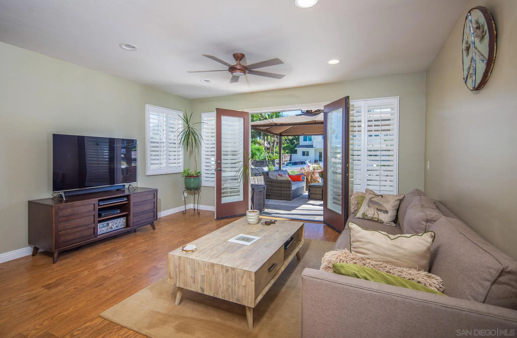 https://cdn.realtyfeed.com/cdn/127/250037655/902d59eb88381d366a61db72473499b6.webp