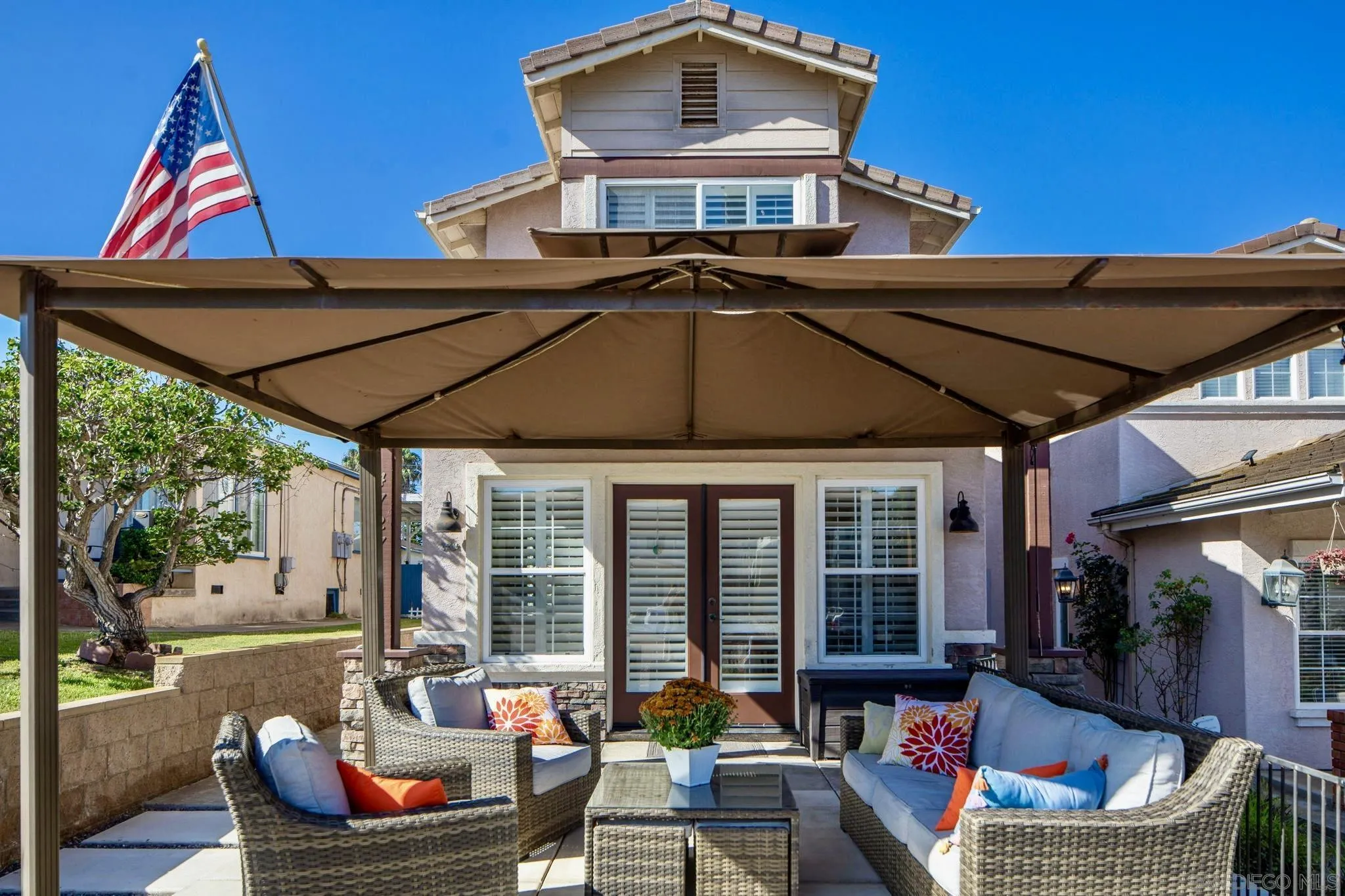 https://cdn.realtyfeed.com/cdn/127/250037655/da18c0294a2f0ee7e8f34e3089028d75.webp