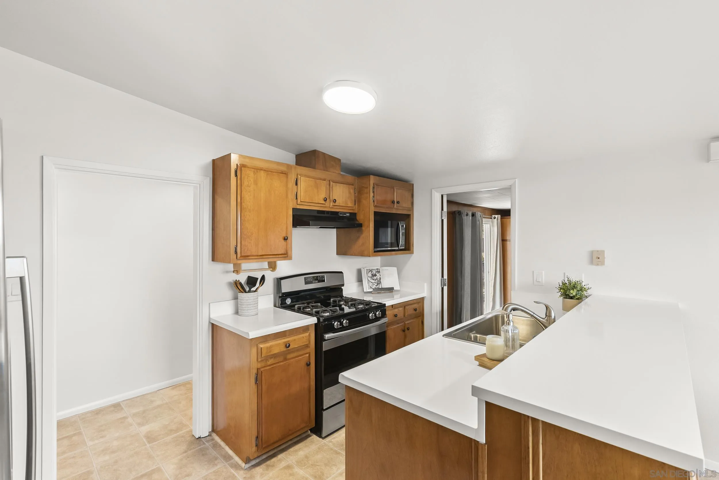 https://cdn.realtyfeed.com/cdn/127/250037656/28a16e2673b317525ecfcd963b8dde6a.webp
