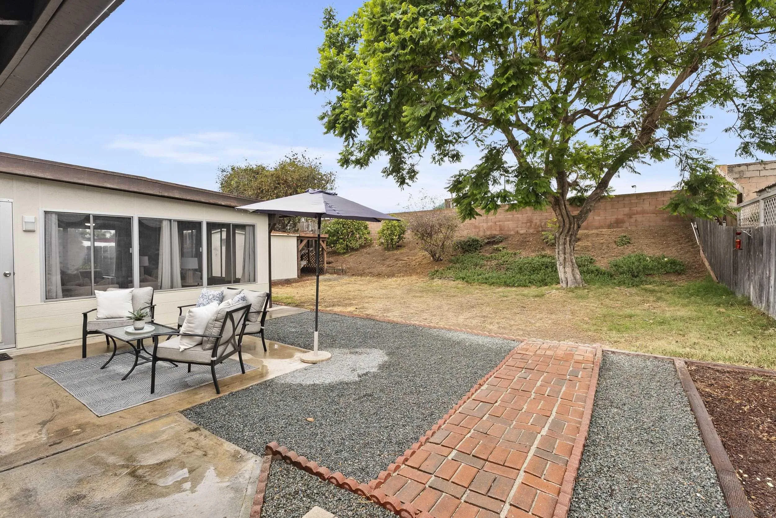 https://cdn.realtyfeed.com/cdn/127/250037656/5f08a59bd3f72250f57a586e5cf3165f.webp