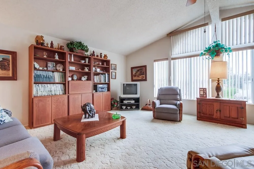 https://cdn.realtyfeed.com/cdn/127/250037657/10555d220e1601a0f1fe0147653a204d.webp