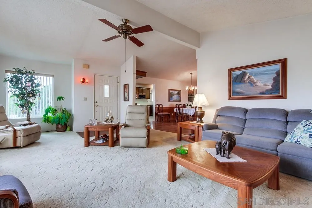 https://cdn.realtyfeed.com/cdn/127/250037657/15a84b3ee0c16a829696e32a52607bbf.webp