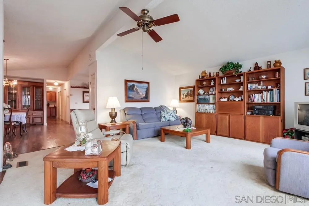 https://cdn.realtyfeed.com/cdn/127/250037657/53eaf6e2533423ab80ce615523d751c6.webp